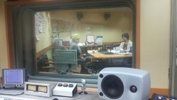 東海ラジオ『演歌決定版』『TOKYO UPSIDE STATION』の収録中  